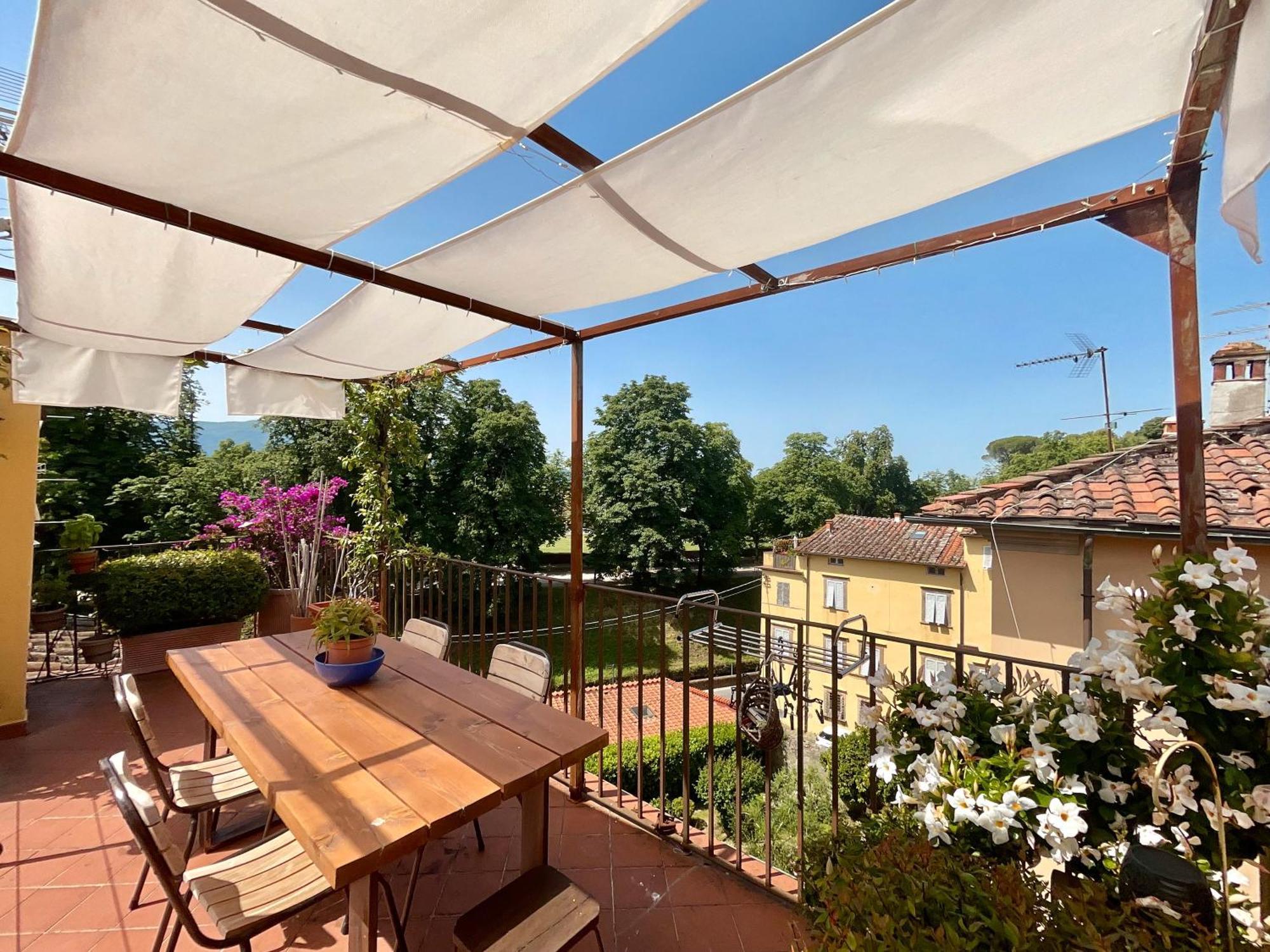 Apartmán La Terrazza Di Sofia Lucca Exteriér fotografie